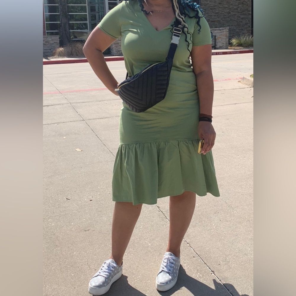 ZARA Green V-Neck Tshirt Midi Dress